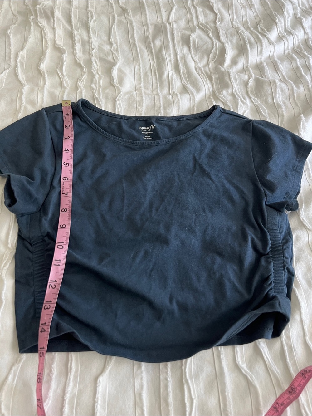 Old Navy Navy Short-Sleeve Ruched Side Athletic Crop Top - Picture 4 of 6